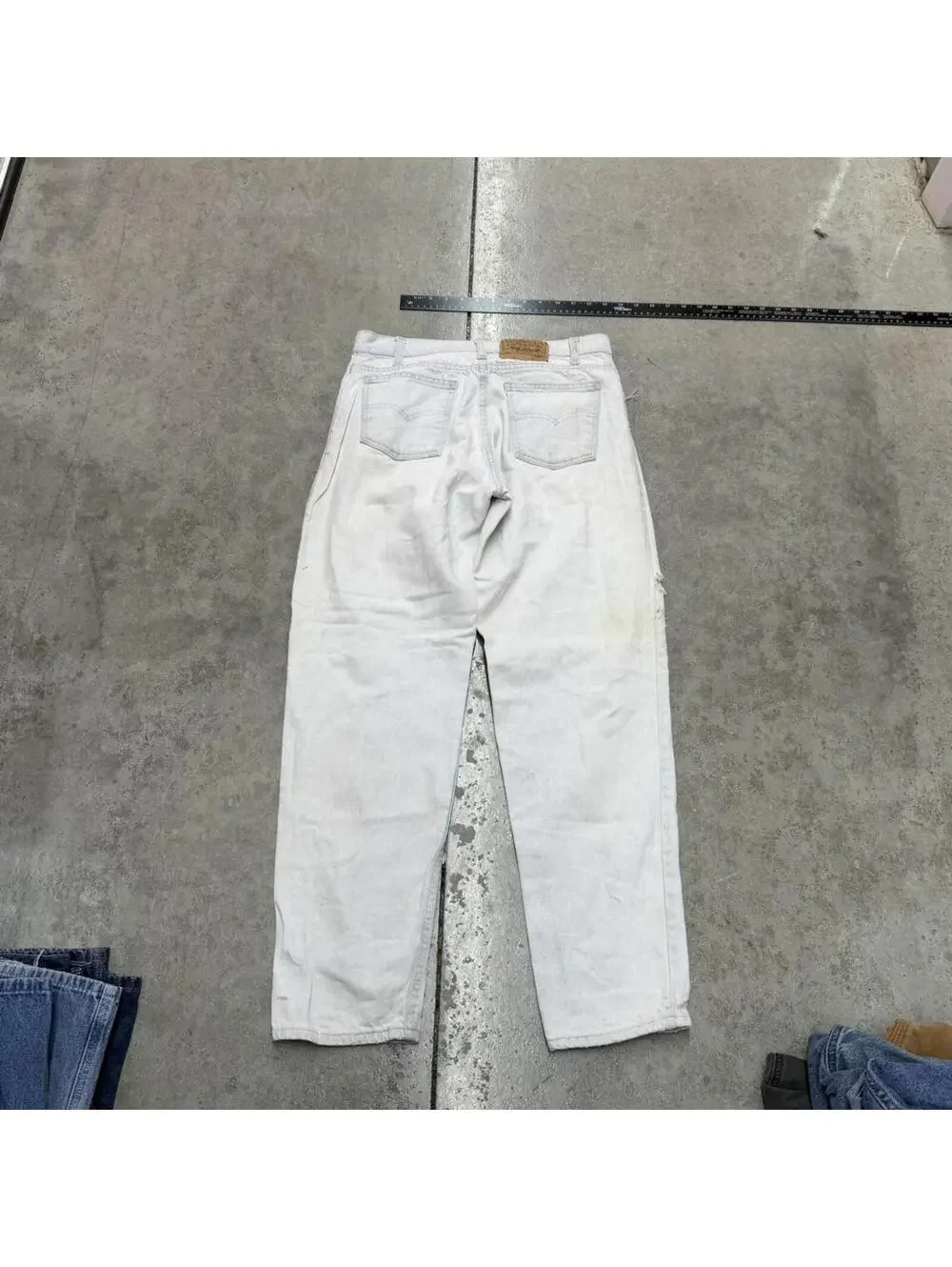 vintage levis white relaxed baggy fit made in usa orange tab jeans size 32 x 34